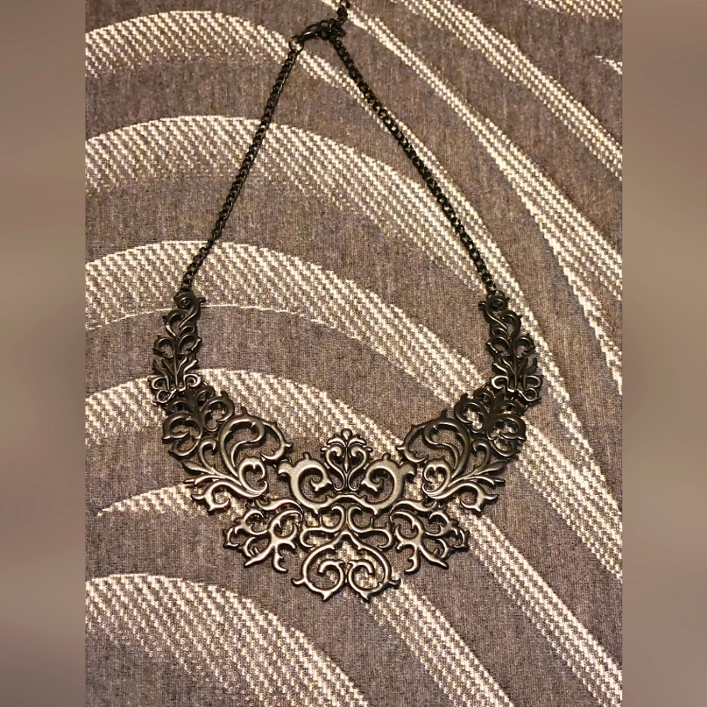 Ornate Fleur Necklace